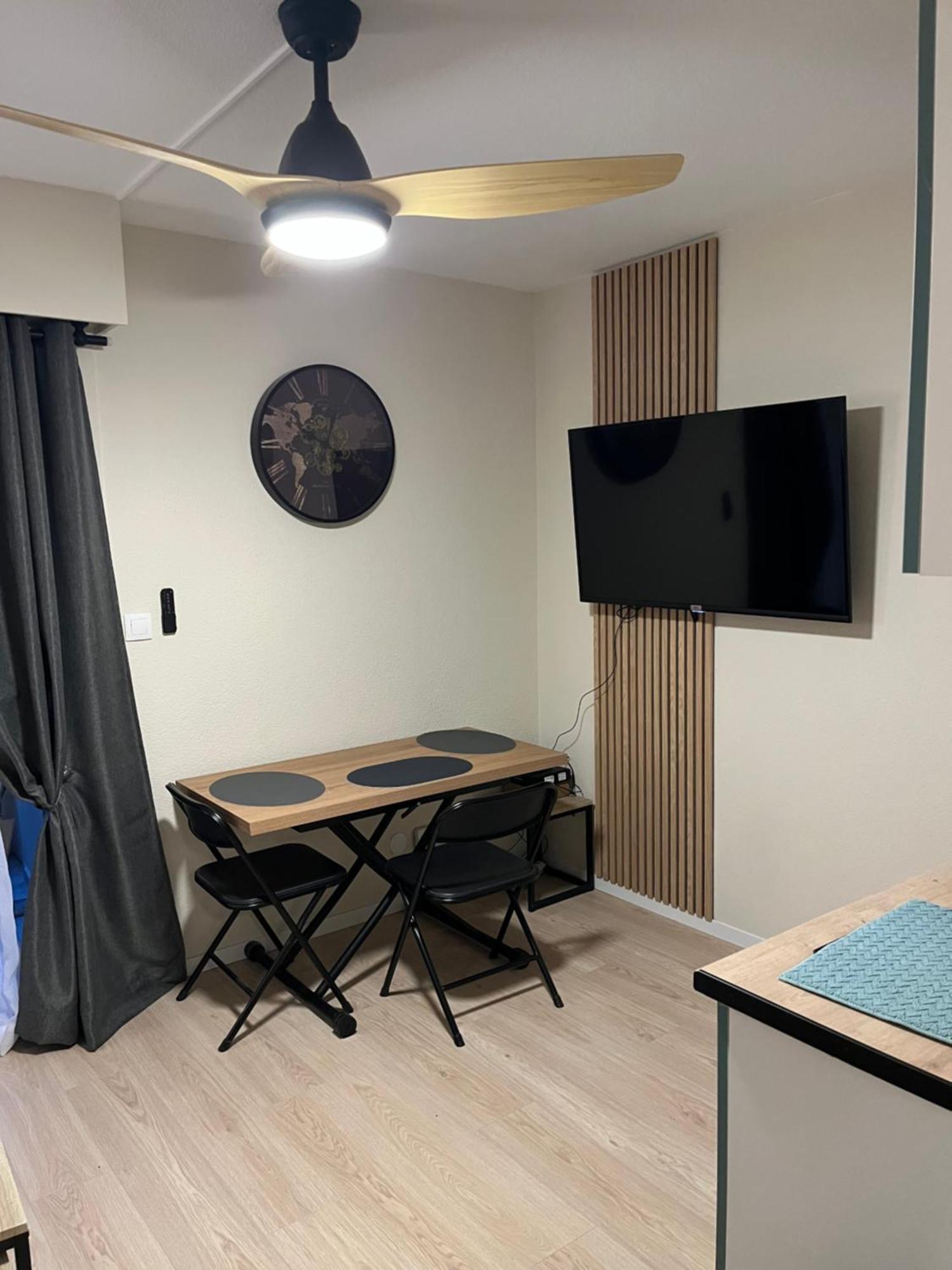 Cosy Renove Climatise Avec Piscine Proche De Toutes Commodites Appartamento